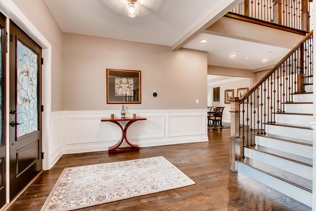 462 Northgate Court Riverside, IL 60546 - Photo 3 of 36 a room with lots of gym equipment