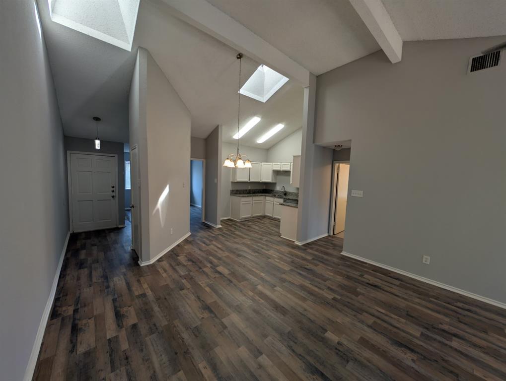 1125 Highpoint Road Bedford, TX 76022 - Photo 4 of 10