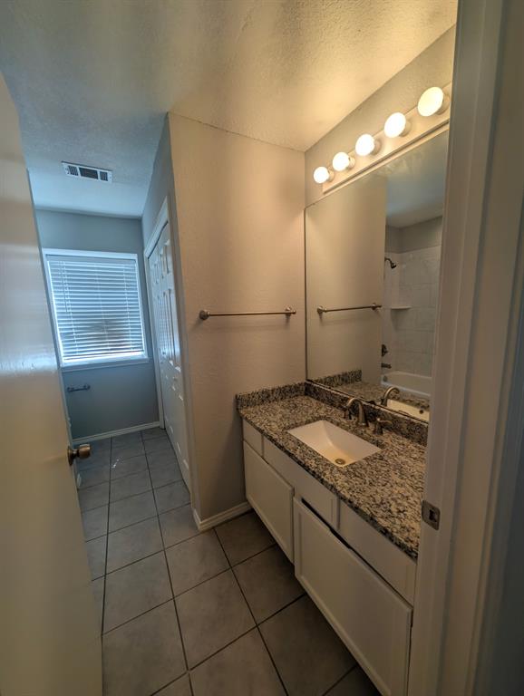 1125 Highpoint Road Bedford, TX 76022 - Photo 8 of 10