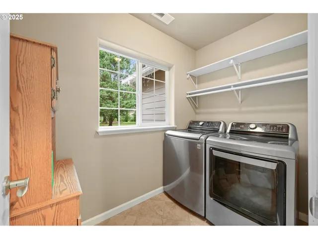 $875,000 | 43950 McKenzie Highway, Walterville, OR 97489