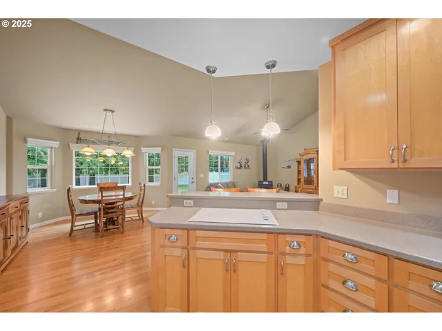 $875,000 | 43950 McKenzie Highway, Walterville, OR 97489