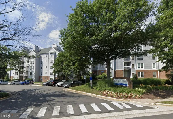 $325,000 | 10248 Appalachian Circle, Unit 1A2, Oakton, VA 22124