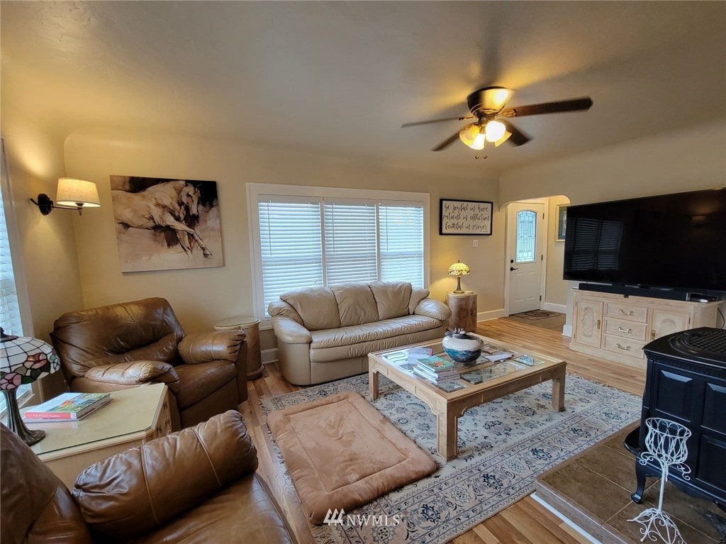 1399 South Bank Road Oakville, WA 98568 - Photo 5 of 40 Gallery Image 5