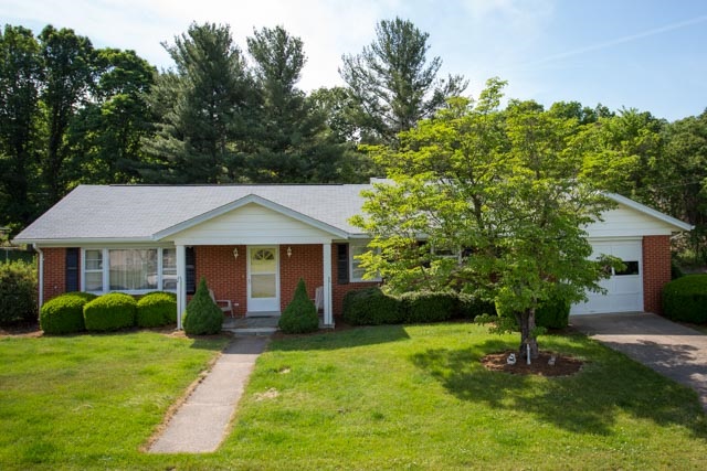 44 Greenfield Road Luray, VA 22835 - Photo 1 of 24 Gallery Image 1
