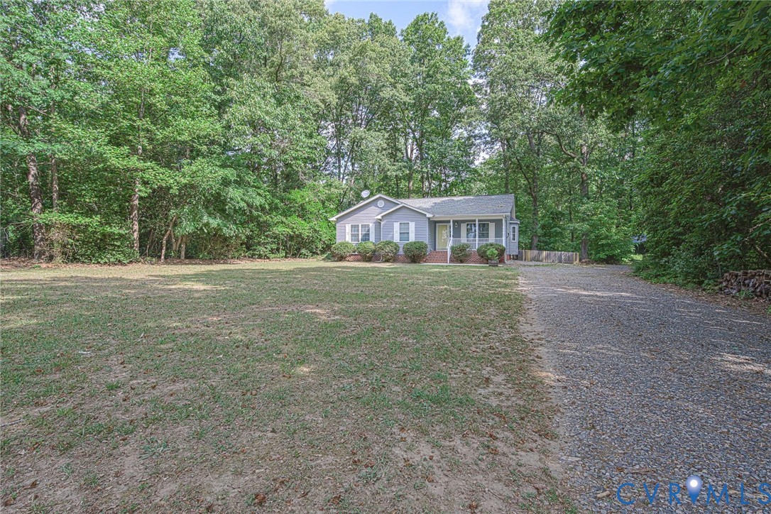 17319 Doggetts Fork Road Ruther Glen, VA 22546 - Photo 4 of 32