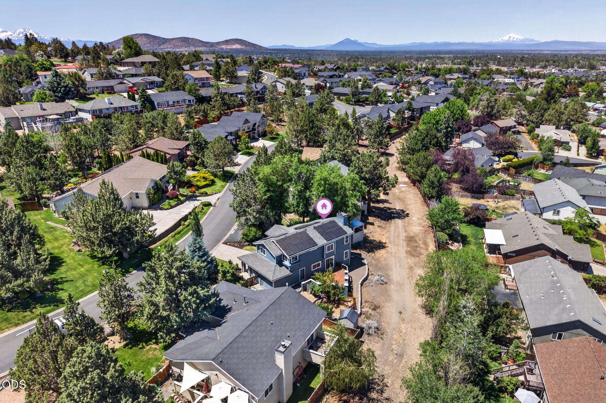 2486 Southwest Valleyview Drive Redmond, OR 97756 - Photo 46 of 55 an aerial view of multiple house