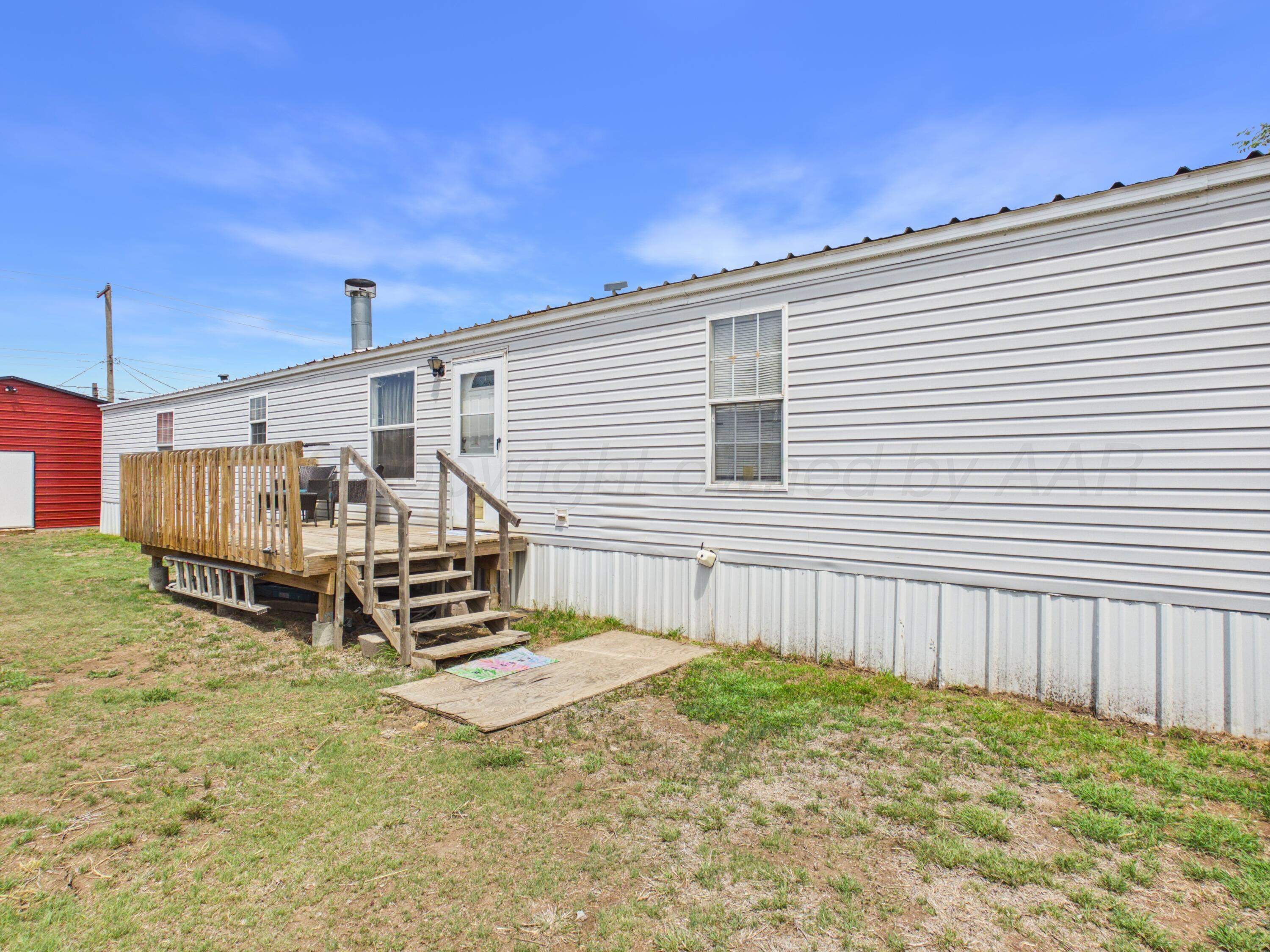 709 Ritchie Avenue Panhandle, TX 79068 - Photo 4 of 25 CAM06378G6-PR0023-STILL005