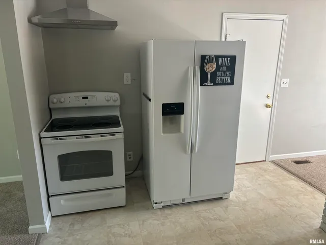 $1,600 | 3813 West Brighton Avenue, Peoria, IL 61615