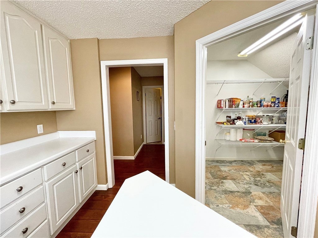 448 Lee Road Opelika, AL 36804 - Photo 10 of 37 Gallery Image 10