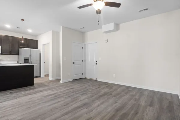 $1,045 | 229 East Johnson Circle, Unit A206, Clarksville, TN 37040