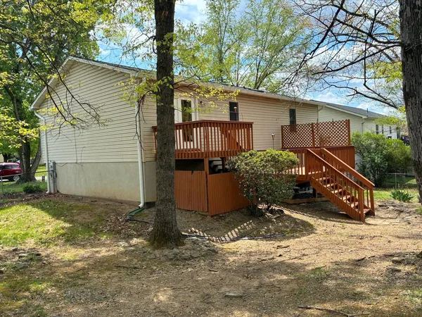 $2,300 | 111 Everette Place, Winchester, VA 22602