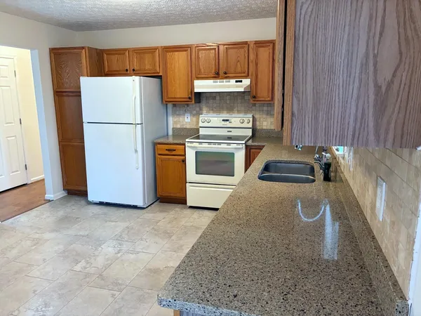 $2,300 | 111 Everette Place, Winchester, VA 22602