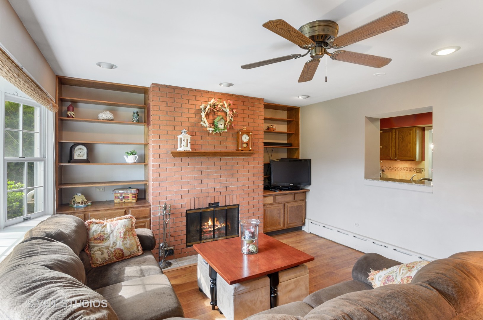 1046 Ridge Road Highland Park, IL 60035 - Photo 2 of 15