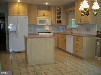 3016 Appledale Road Audubon, PA 19403 - Photo 5 of 12 Kitchen