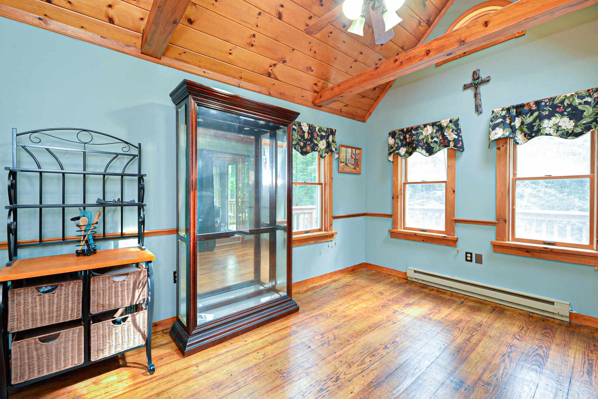 8 Beaver Pond Road Kingston, NH 03848 - Photo 15 of 33