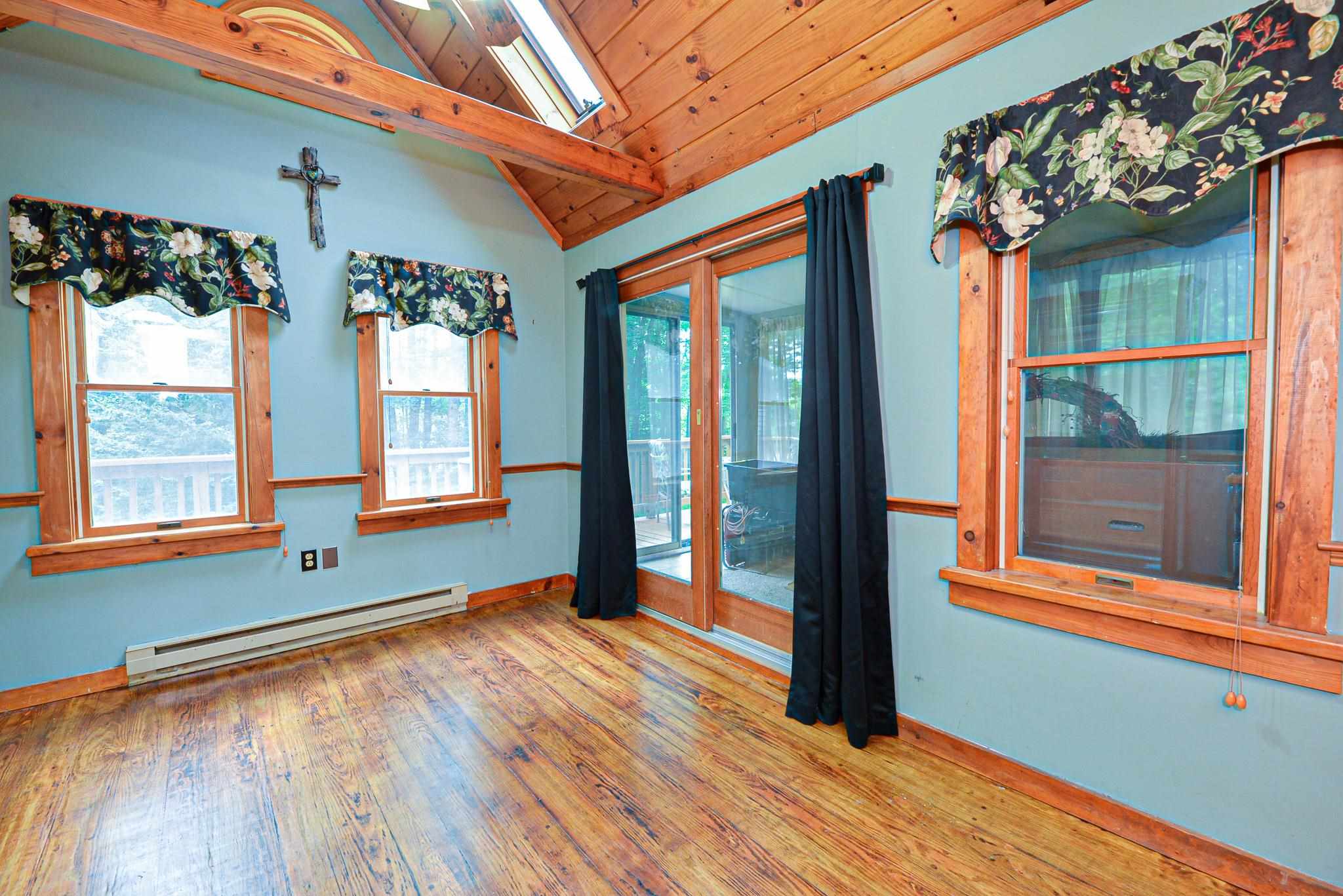 8 Beaver Pond Road Kingston, NH 03848 - Photo 16 of 33