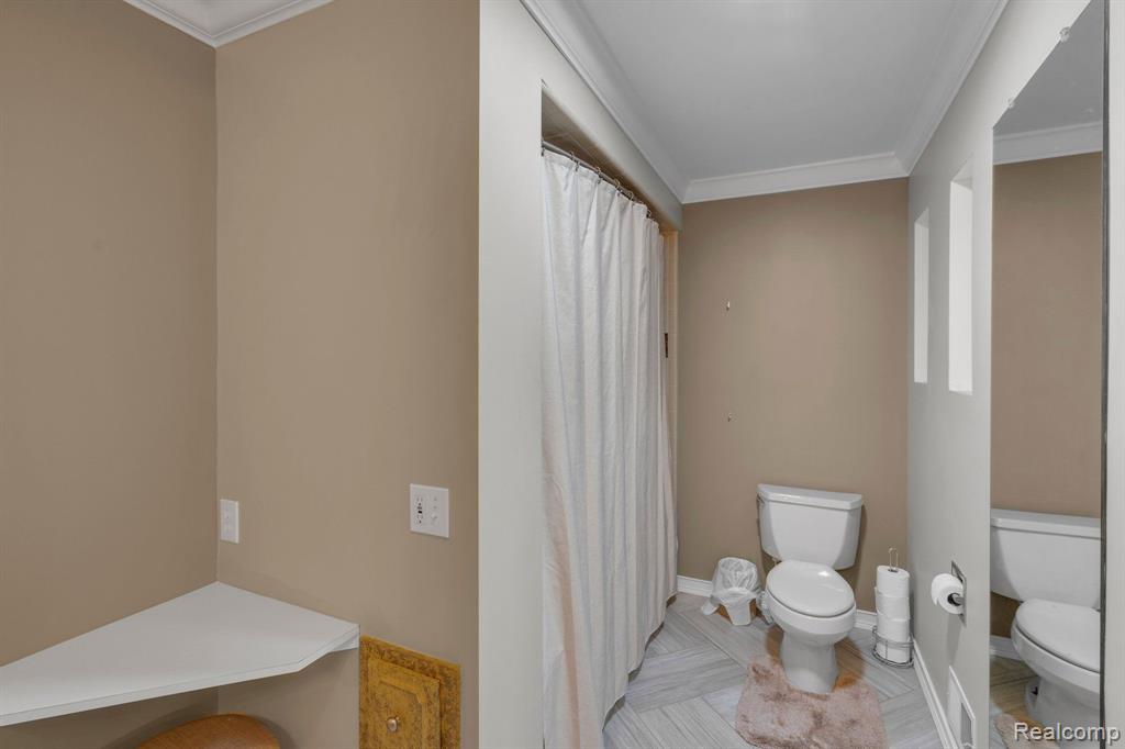 47194 Frederick Road Utica, MI 48317 - Photo 16 of 26