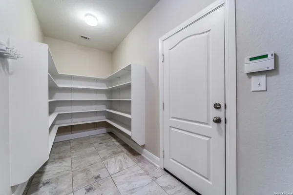 $2,250 | 160 Rolling Creek, Boerne, TX 78006