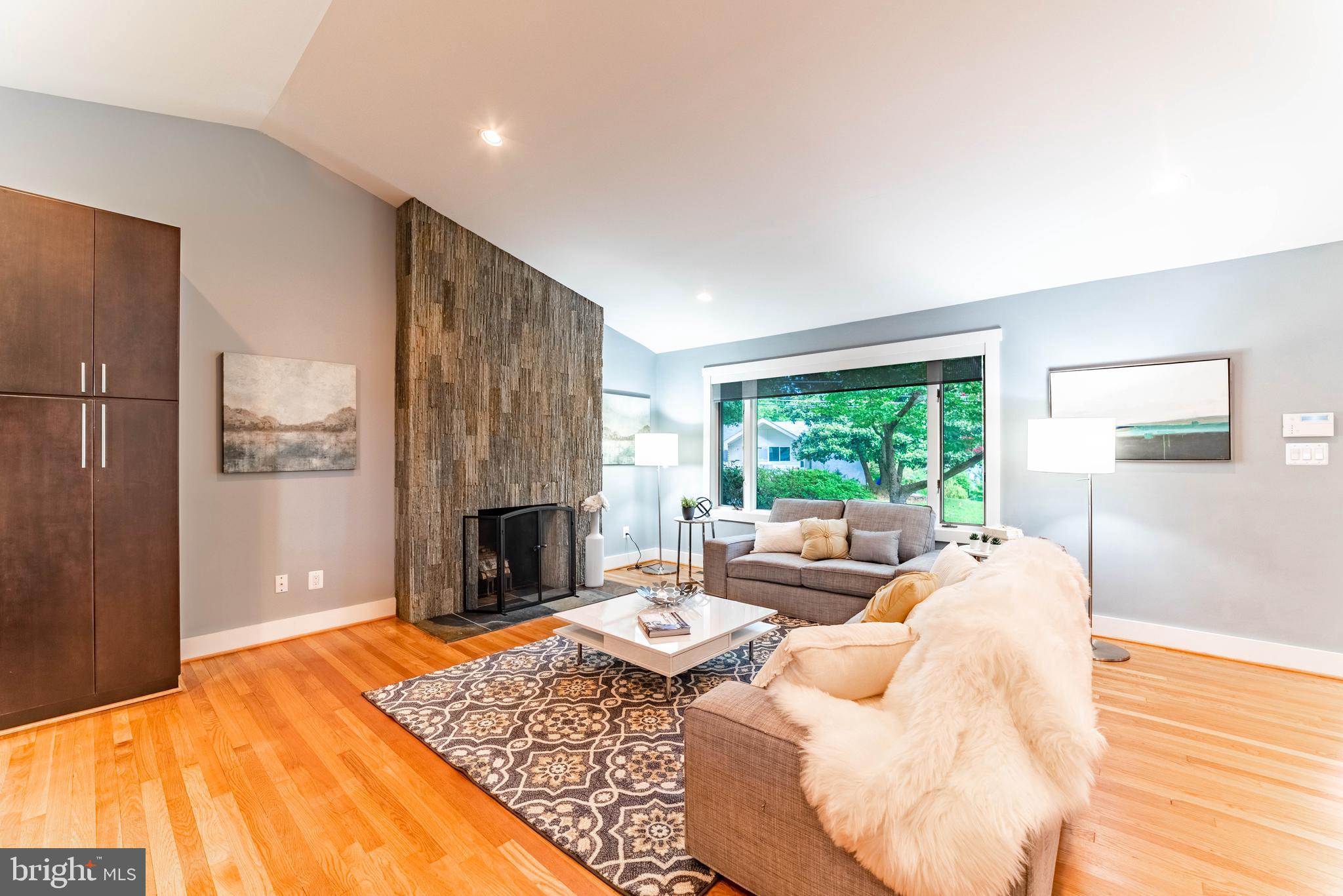 8400 Farrell Drive Chevy Chase, MD 20815 - Photo 3 of 36 Living Area