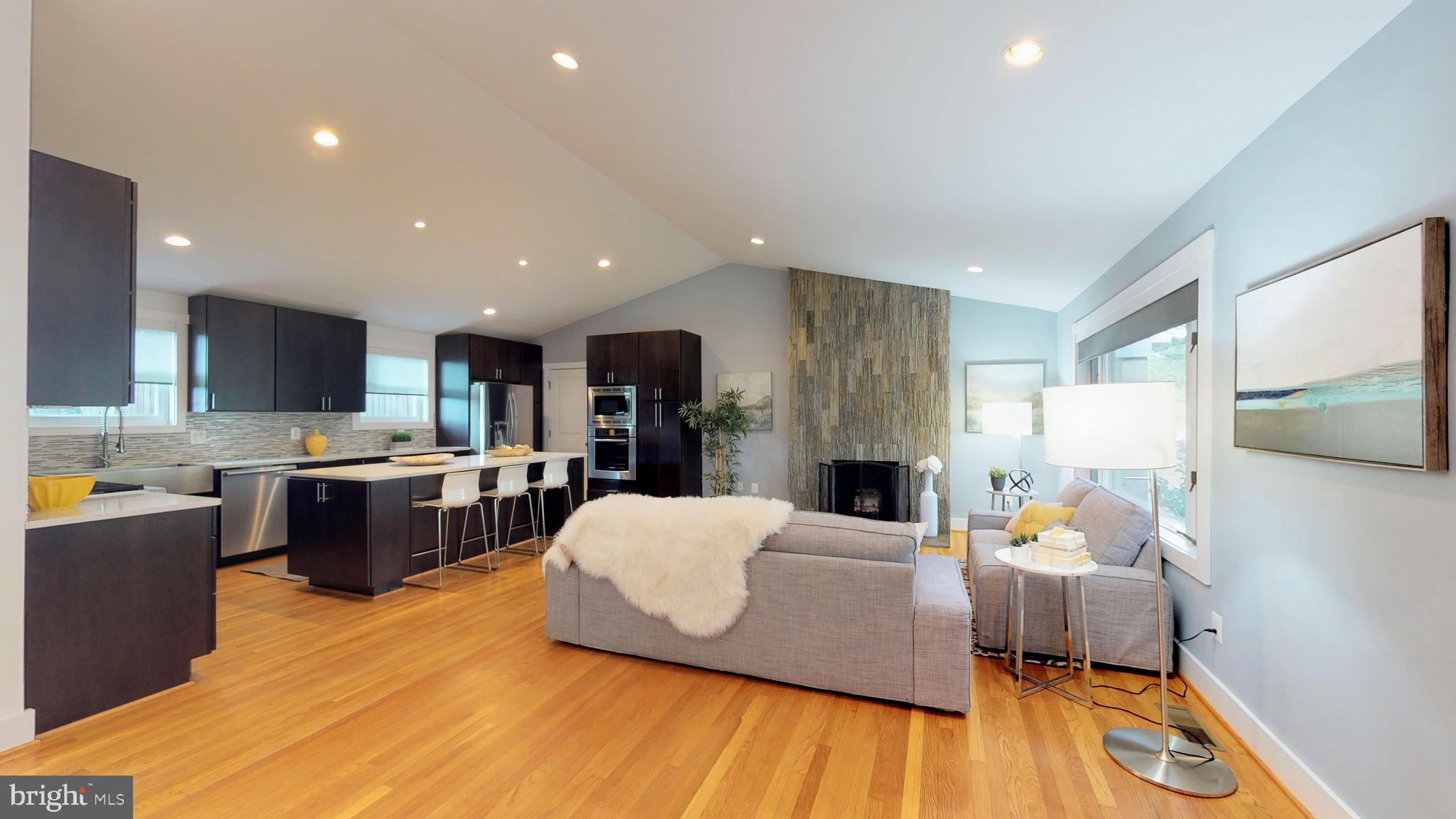 8400 Farrell Drive Chevy Chase, MD 20815 - Photo 5 of 36