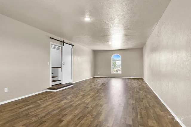 $739,000 | 2025 North 6th E Street, Mountain Home, ID 83647