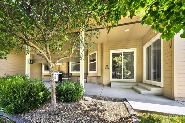 $770,000 | 2025 North 6th E Street, Mountain Home, ID 83647