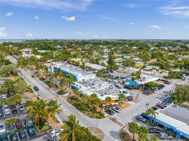 $1,379,000 | 627 Avenida Del Norte, Sarasota, FL 34242