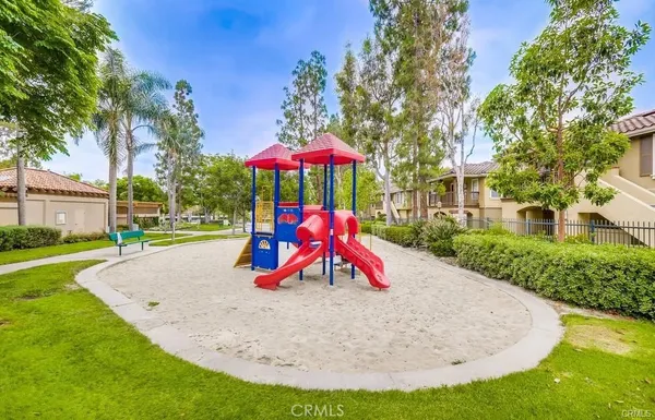 $845,500 | 259 Gallery Way, Tustin, CA 92782