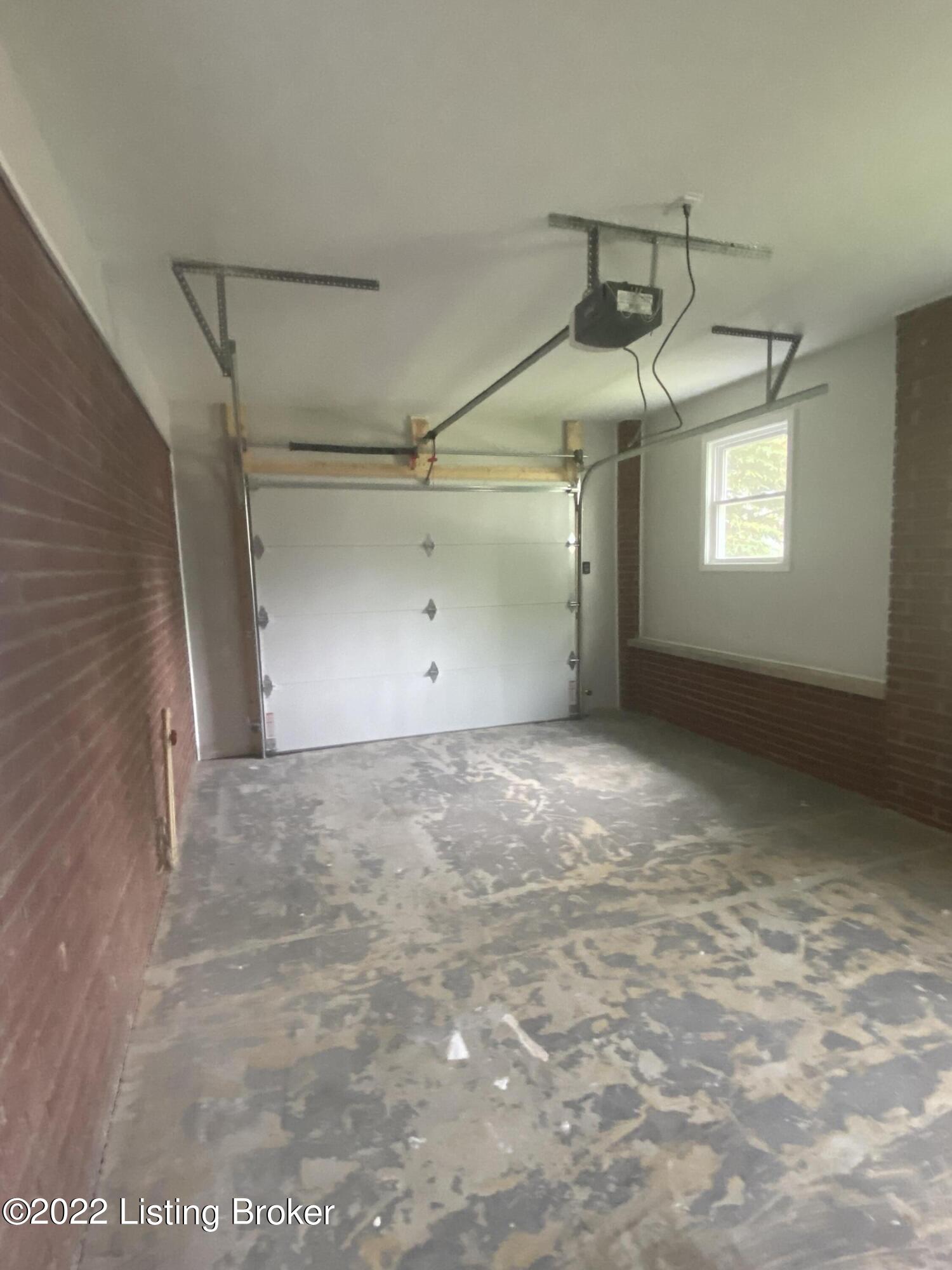 68 Liberty Road Milton, KY 40045 - Photo 33 of 34 Garage