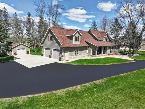 $649,900 | 1608 East Lake Jessie Road Southeast, Alexandria, MN 56308