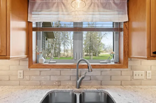 $649,900 | 1608 East Lake Jessie Road Southeast, Alexandria, MN 56308