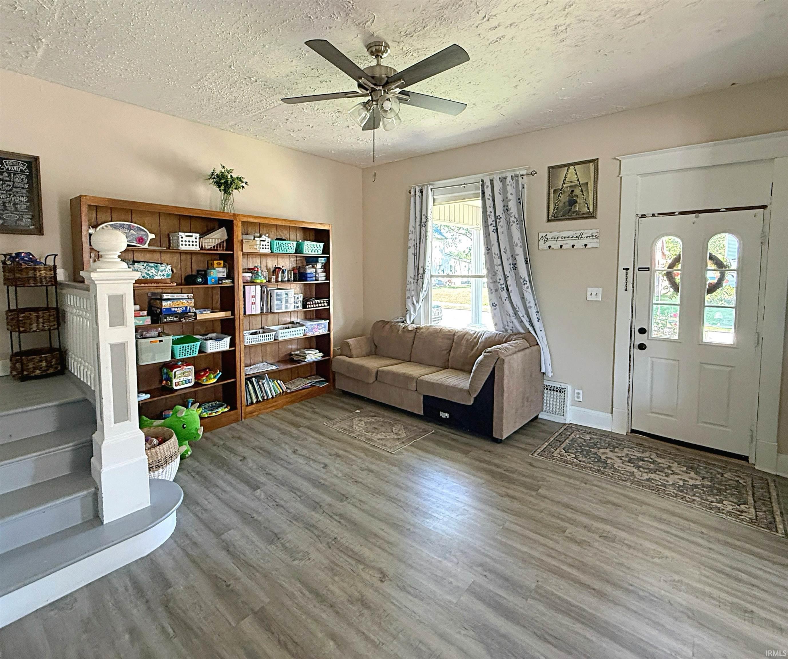 712 West Main Street Washington, IN 47501 - Photo 6 of 31