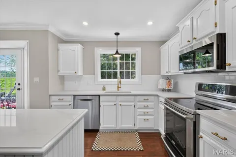 $465,000 | 347 Oak Park Village Drive, Wildwood, MO 63040