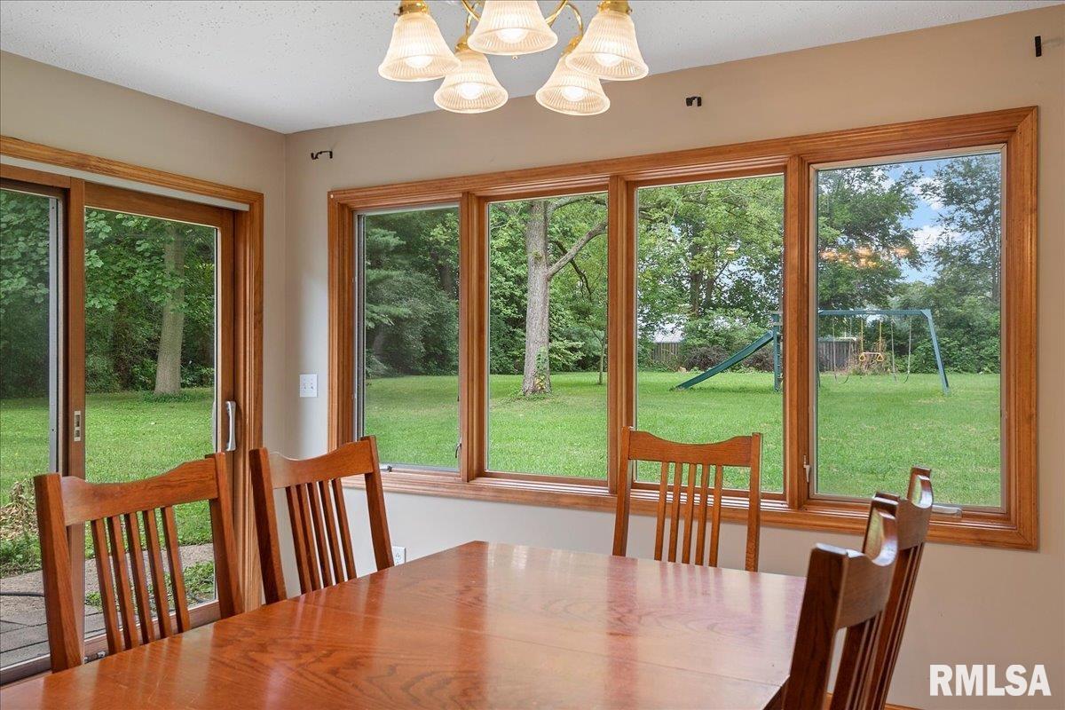 421 North Walnut Street Rochester, IL 62563 - Photo 11 of 33