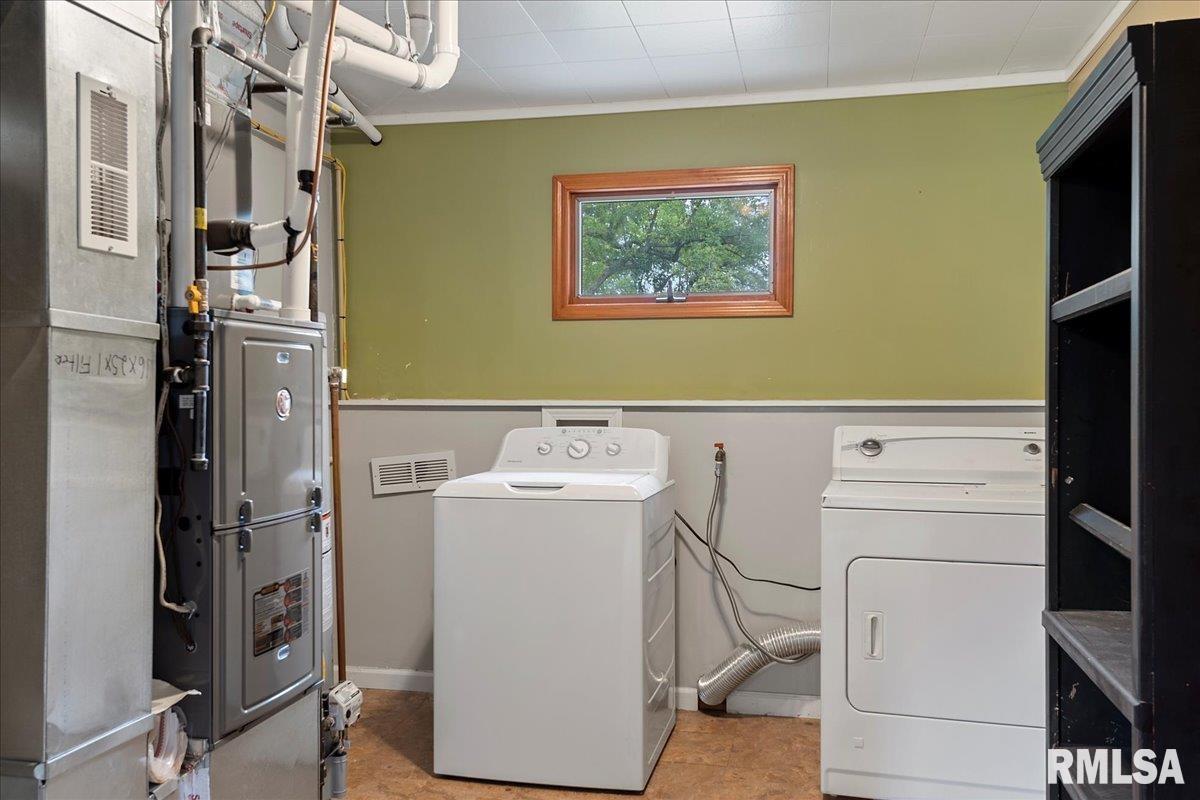 421 North Walnut Street Rochester, IL 62563 - Photo 28 of 33