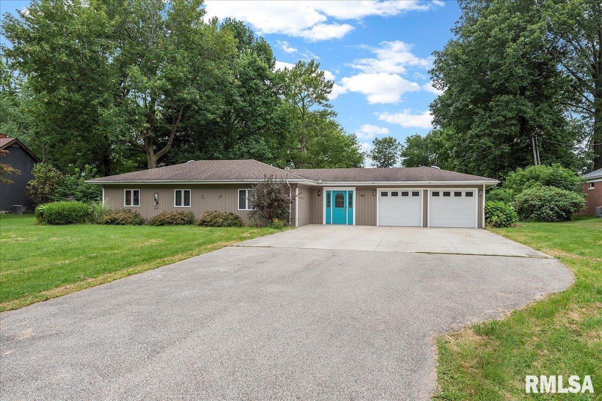421 North Walnut Street Rochester, IL 62563 - Photo 3 of 33