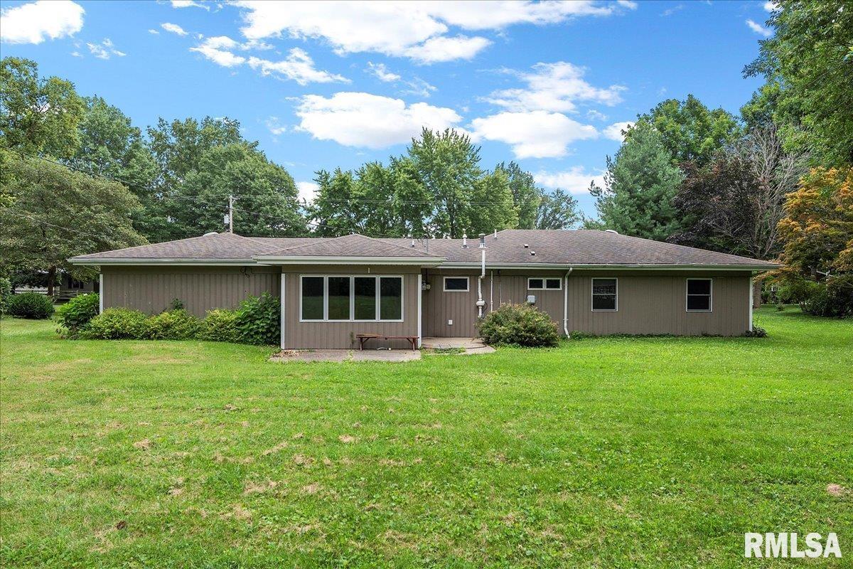 421 North Walnut Street Rochester, IL 62563 - Photo 31 of 33