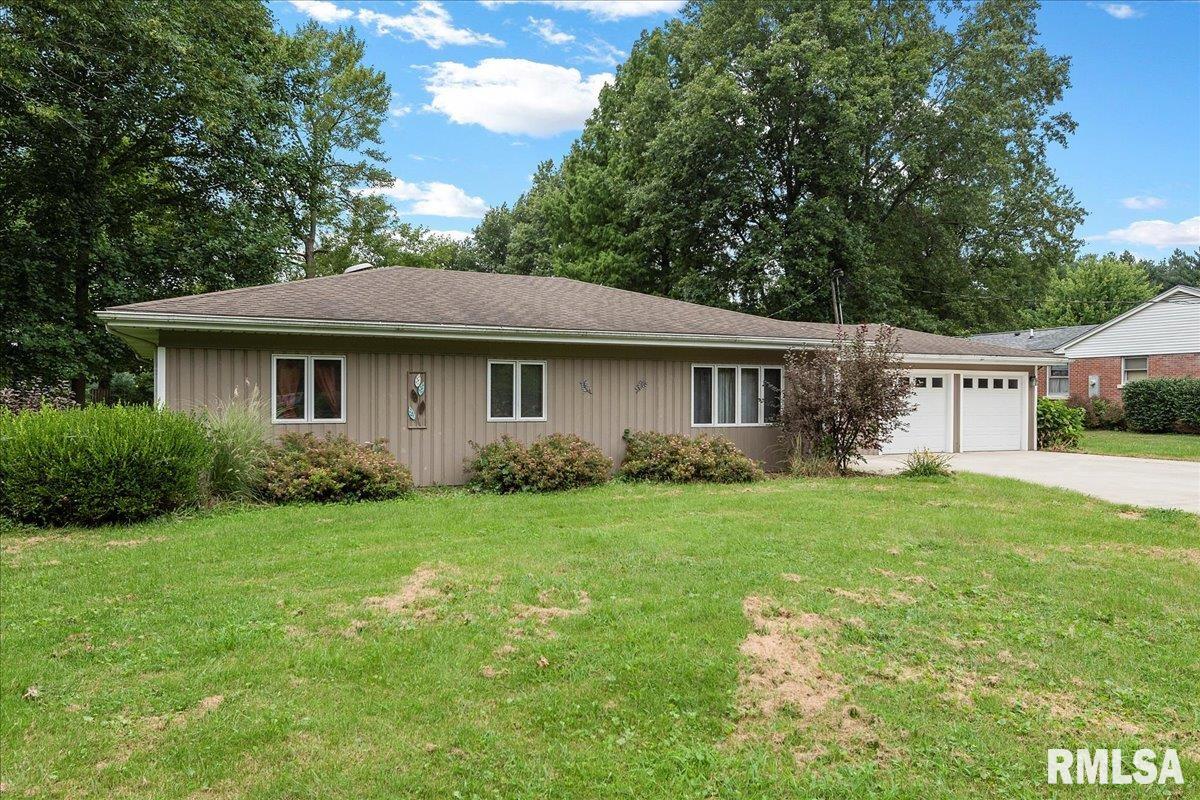 421 North Walnut Street Rochester, IL 62563 - Photo 4 of 33