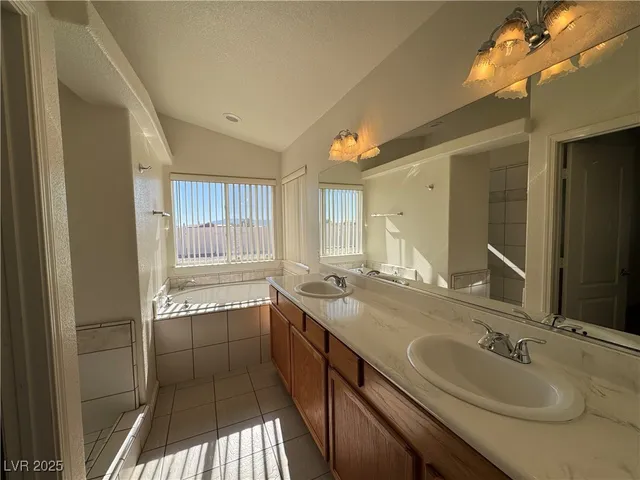 $2,000 | 5421 Fleetwood Place, Pahrump, NV 89060