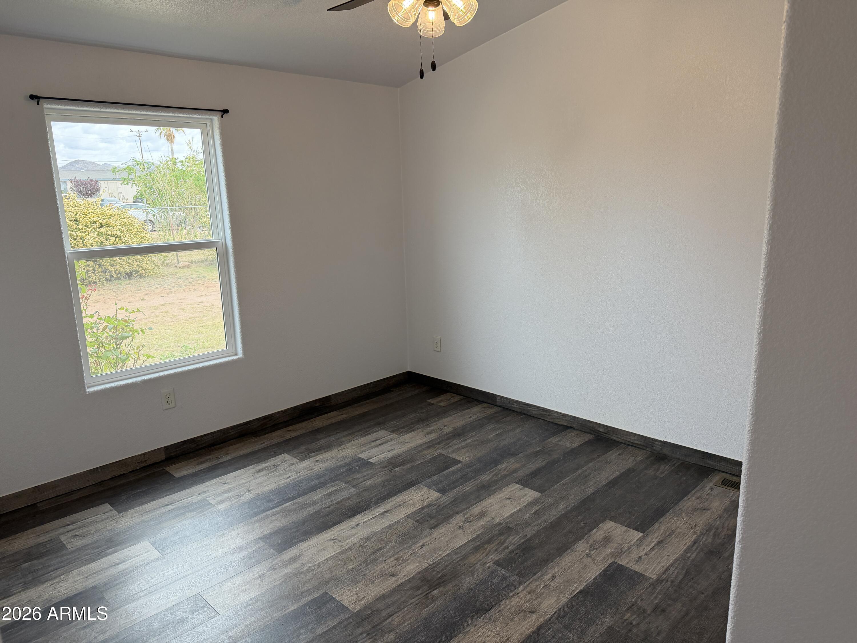 928 West Austin Street Bisbee, AZ 85603 - Photo 17 of 27 an empty room with a window