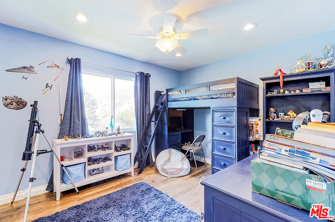 7501 Alpine Way Tujunga, CA 91042 - Photo 11 of 15 Gallery Image 11