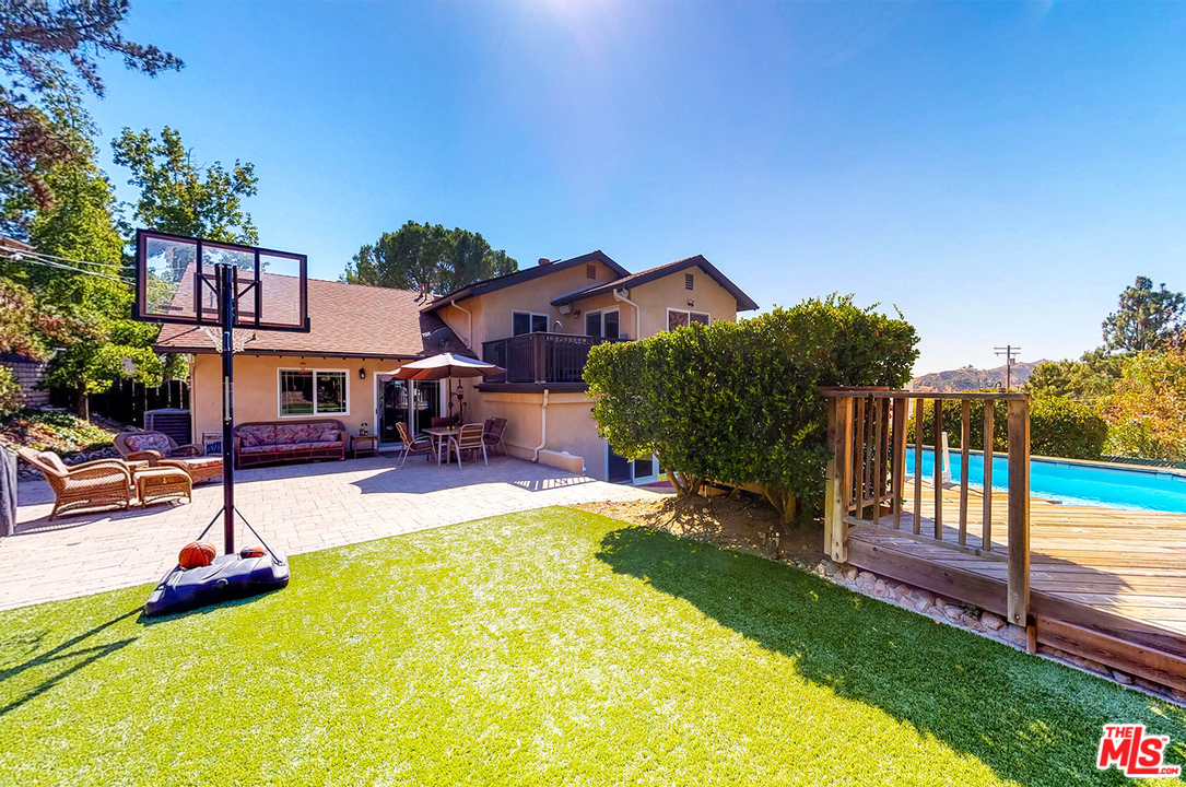 7501 Alpine Way Tujunga, CA 91042 - Photo 15 of 15 Gallery Image 15