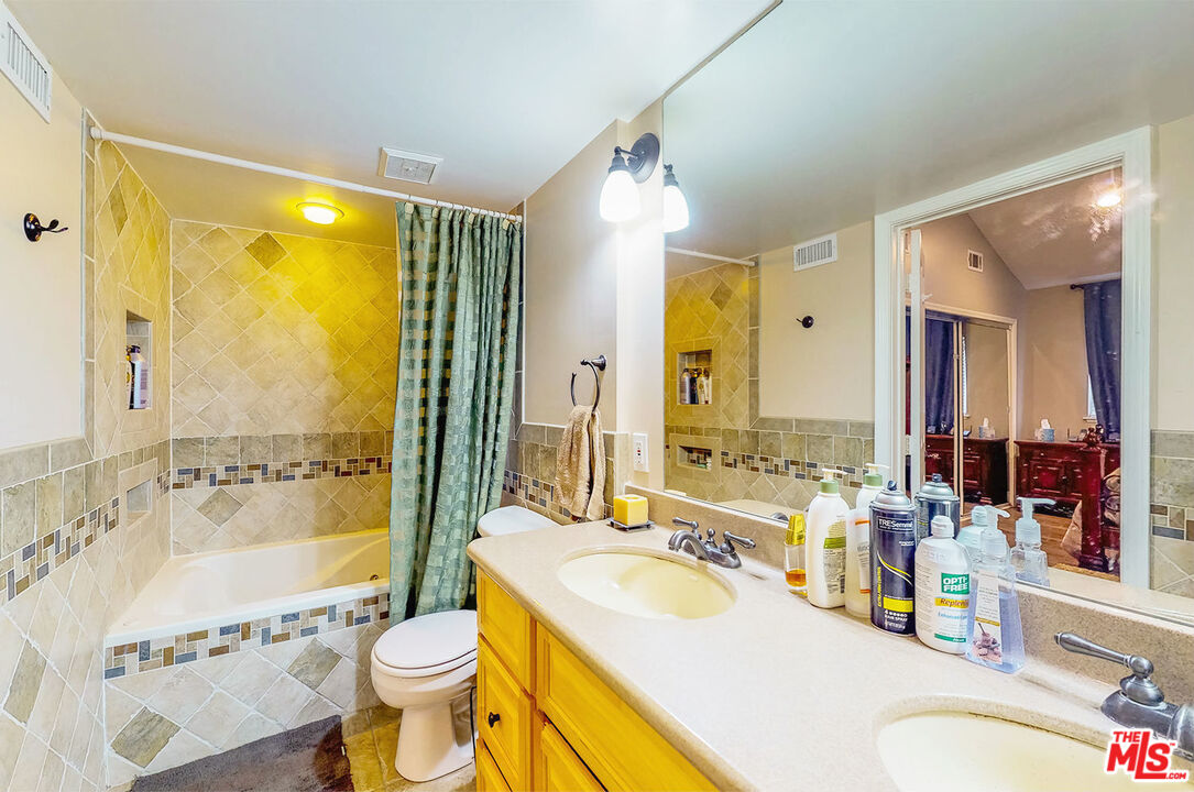 7501 Alpine Way Tujunga, CA 91042 - Photo 9 of 15 Gallery Image 9