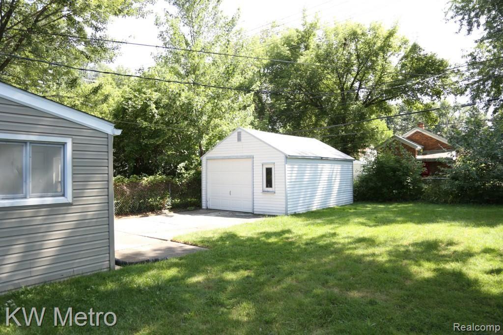 1922 Martin Road Ferndale, MI 48220 - Photo 26 of 30