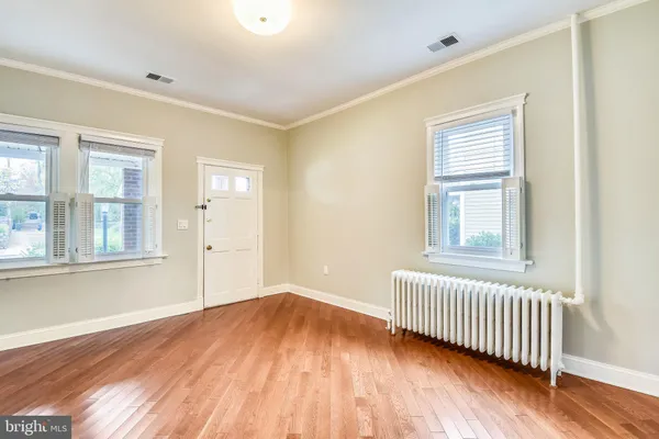 $4,000 | 214 East Monroe Avenue, Alexandria, VA 22301