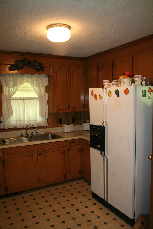 390 State Rd S-42-423 Enoree, SC 29335 - Photo 8 of 23