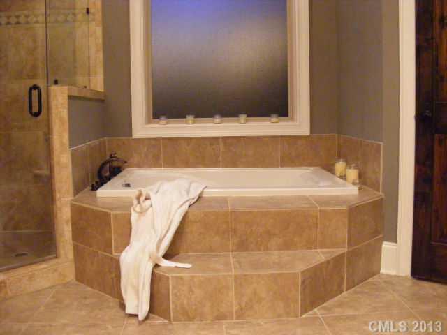 5219 Plantation Ridge Road Charlotte, NC 28214 - Photo 14 of 16 Gallery Image 14