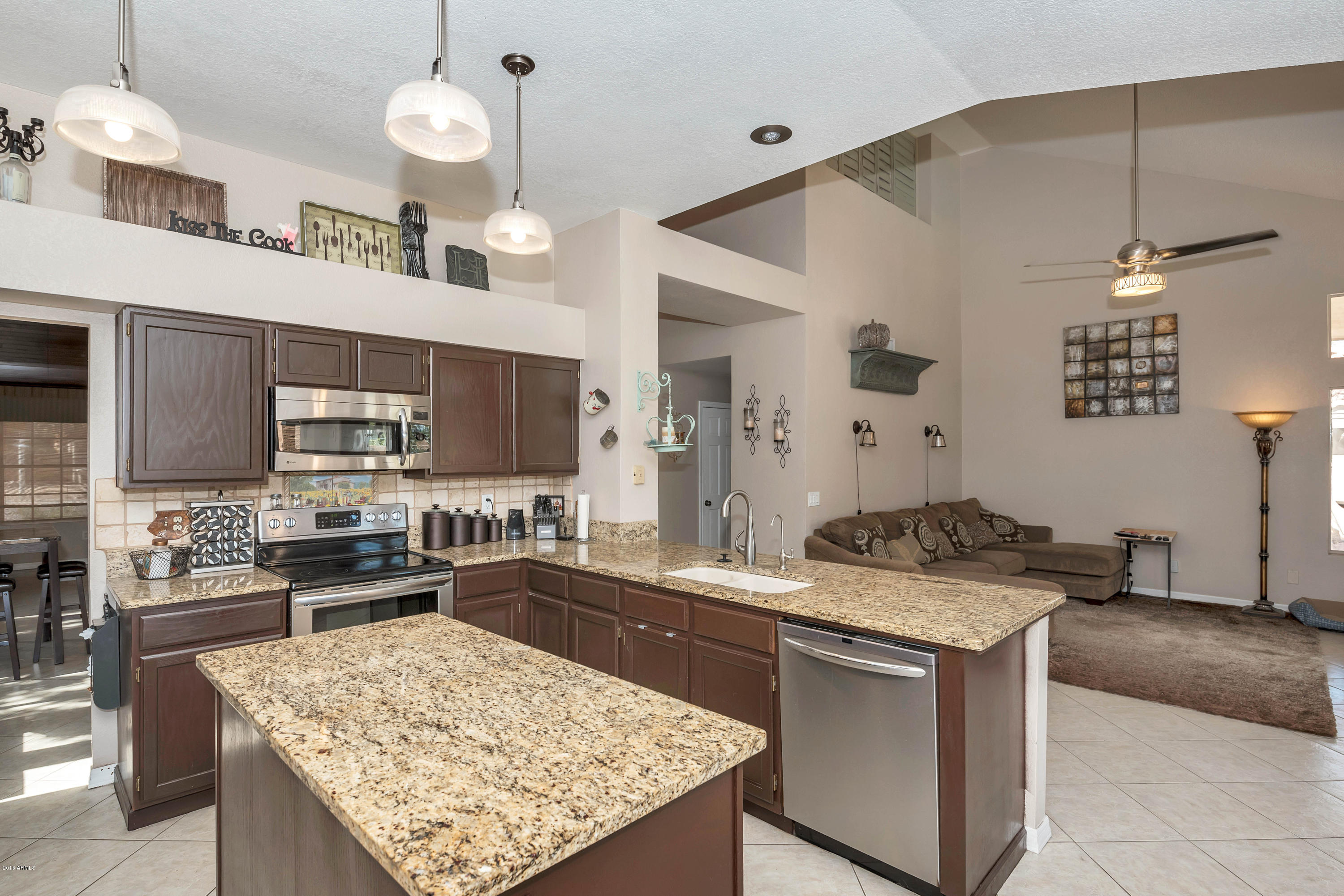 1510 West Post Road Chandler, AZ 85224 - Photo 9 of 28 Kitchen