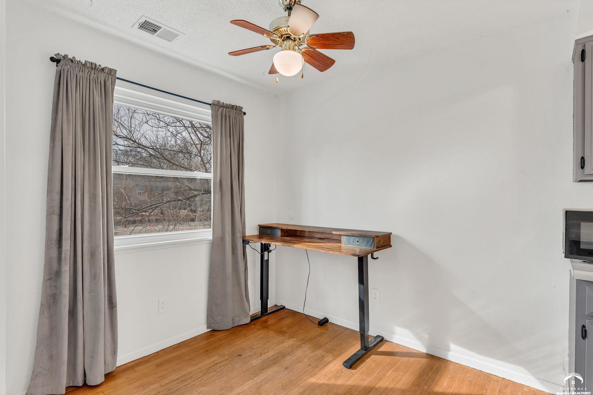 255 North Michigan Street, Unit 77 Lawrence, KS 66044 - Photo 4 of 20
