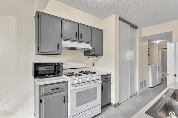 $94,950 | 255 North Michigan Street, Unit 77, Lawrence, KS 66044